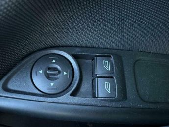 Ford Focus 1.6 Zetec Powershift Euro 5 5dr