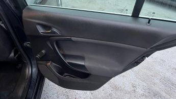 Vauxhall Insignia 2.0 CDTi ecoFLEX Exclusiv Hatchback 5dr Diesel Manual Euro 5 (s/