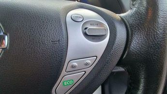 Nissan Leaf 24kWh Tekna Auto 5dr