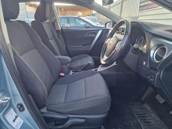 Toyota Auris VVT-I ICON