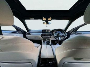 BMW 5 SERIES 2.0 520d M Sport Auto Euro 6 (s/s) 4dr