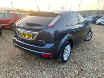 Ford Focus 1.6 Titanium 5dr