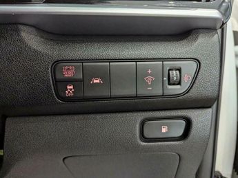 Kia Niro 1.6 GDi 3 DCT Euro 6 (s/s) 5dr