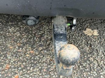 Land Rover Discovery Sport 2.0 TD4 HSE Black Auto 4WD Euro 6 (s/s) 5dr