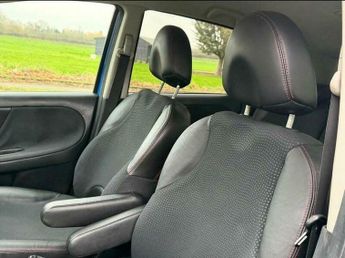 Nissan Note 1.6 16V Tekna Auto Euro 4 5dr