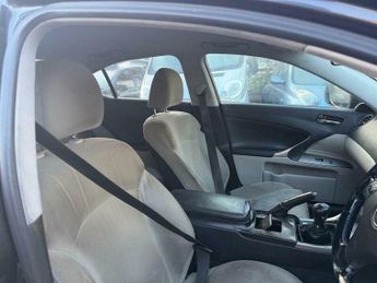 Lexus IS 2.2 220TD SE 4dr