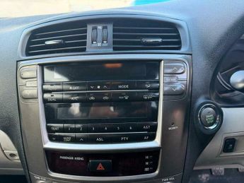 Lexus IS 2.2 220TD SE 4dr