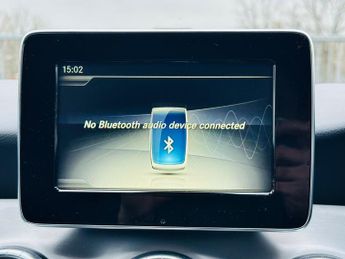 Mercedes SLR McLaren CLA 220 D 4MATIC AMG LINE