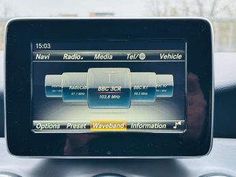 Mercedes SLR McLaren CLA 220 D 4MATIC AMG LINE