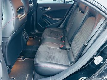 Mercedes CLA CLA 220 D 4MATIC AMG LINE