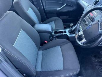 Ford Mondeo 2.0 TDCi Zetec Euro 5 5dr