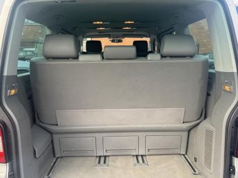 Volkswagen Caravelle 2.5 TDI Pure Drive Executive MPV 5dr Diesel Tiptronic Euro 4 (17