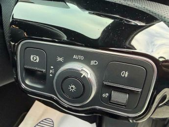 Mercedes-Benz A Class 1.3 A250e 15.6kWh AMG Line 8G-DCT Euro 6 (s/s) 5dr