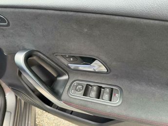 Mercedes-Benz A Class 1.3 A250e 15.6kWh AMG Line 8G-DCT Euro 6 (s/s) 5dr