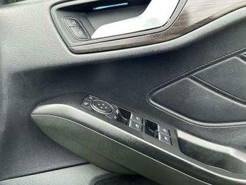 Ford Focus 2.0 EcoBlue Vignale Auto Euro 6 (s/s) 5dr