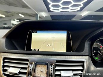 Mercedes E Class E220 BLUETEC SE [3X SERVICES & LOW MILES]