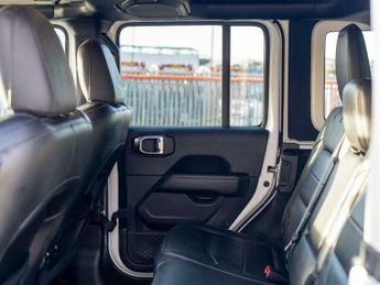 Jeep Wrangler 2.2 MultiJetII Overland Auto 4WD Euro 6 (s/s) 4dr