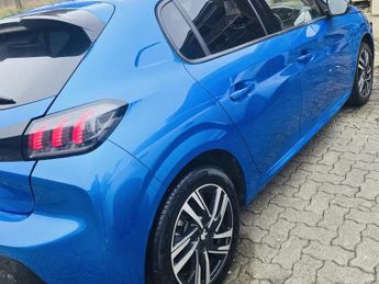 Peugeot 208 1.2 PureTech Allure Premium + Hatchback 5dr Petrol EAT Euro 6 (s