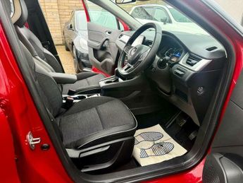 Renault Captur TECHNO E-TECH