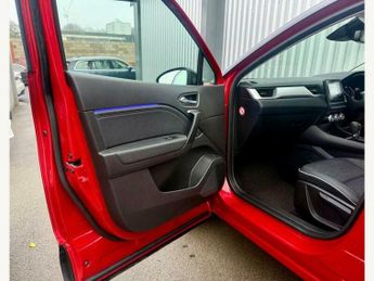 Renault Captur TECHNO E-TECH