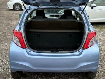 Toyota Yaris 1.0 VVT-i Active CVT Euro 5 5dr