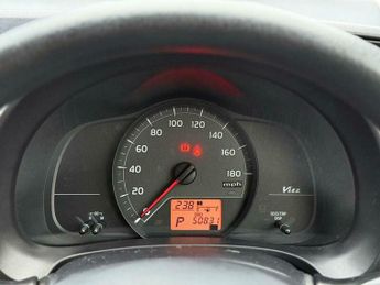 Toyota Yaris 1.0 VVT-i Active CVT Euro 5 5dr