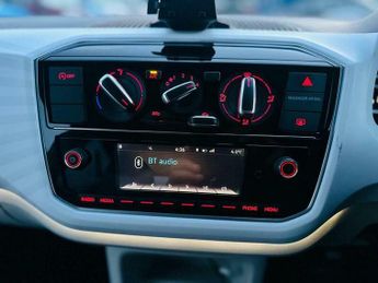 Volkswagen Up 1.0 up! beats Hatchback 5dr Petrol ASG Euro 6 (s/s) (75 ps)