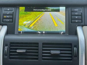 Land Rover Discovery Sport 2.0 TD4 HSE Black Auto 4WD Euro 6 (s/s) 5dr