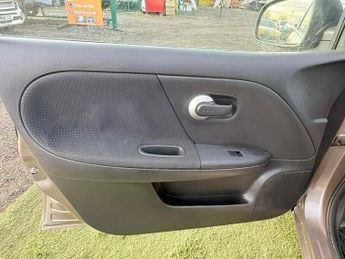 Nissan Note 1.6 16V Tekna Auto Euro 4 5dr