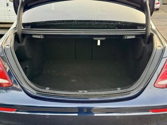 Mercedes E Class E 220 D AMG LINE