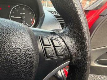 BMW 1 SERIES 2.0 118d SE Euro 5 5dr