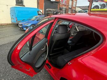 BMW 1 SERIES 2.0 118d SE Euro 5 5dr