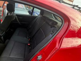 BMW 1 SERIES 2.0 118d SE Euro 5 5dr