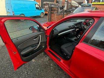 BMW 1 SERIES 2.0 118d SE Euro 5 5dr