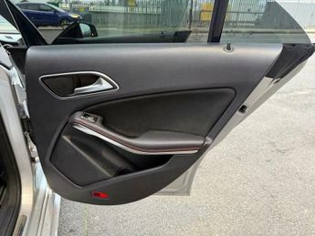 Mercedes-Benz CLA 2.1 CLA220 CDI AMG Sport Coupe 7G-DCT Euro 6 (s/s) 4dr