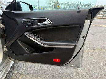 Mercedes-Benz CLA 2.1 CLA220 CDI AMG Sport Coupe 7G-DCT Euro 6 (s/s) 4dr