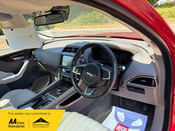 Jaguar F-Pace PORTFOLIO AWD