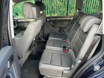 Volkswagen Touran SE TDI DSG