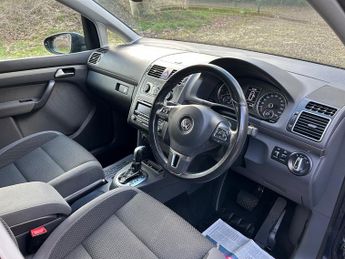 Volkswagen Touran SE TDI DSG