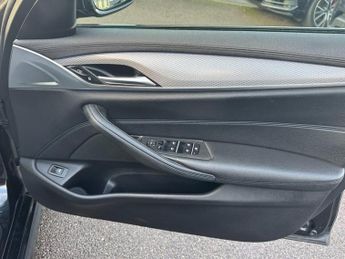 BMW 5 SERIES 2.0 520i M Sport Touring 5dr Petrol Auto Euro 6 (s/s) (184 ps)