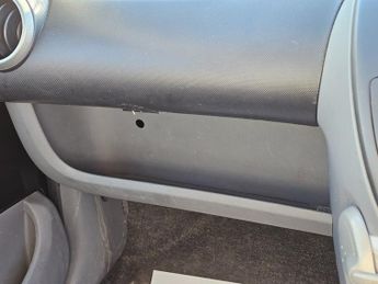 Peugeot 107 1.0 12V Kiss Euro 4 3dr