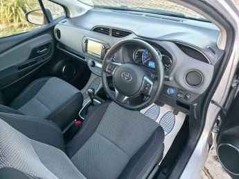 Toyota Yaris 1.5 VVT-h Icon E-CVT Euro 6 5dr