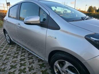 Toyota Yaris 1.5 VVT-h Icon E-CVT Euro 6 5dr