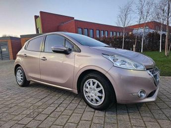 Peugeot 208 1.4 e-HDi Allure Hatchback 5dr Diesel EGC Euro 5 (s/s) (70 ps)