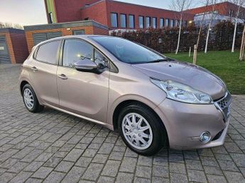 Peugeot 208 1.4 e-HDi Allure Hatchback 5dr Diesel EGC Euro 5 (s/s) (70 ps)