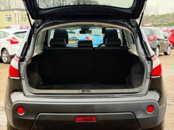 Nissan Qashqai 2.0 Tekna SUV 5dr Petrol CVT 4WD Euro 5 (AVM) (140 ps)