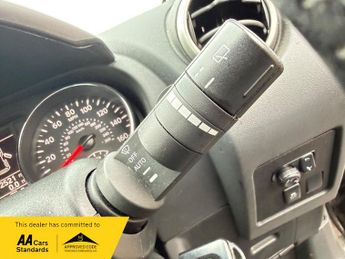 Nissan Qashqai 2.0 Tekna SUV 5dr Petrol CVT 4WD Euro 5 (AVM) (140 ps)