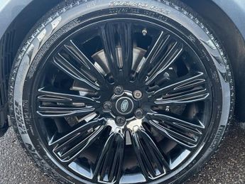 Land Rover Range Rover 5.0 P525 V8 GPF Autobiography SUV 5dr Petrol Auto 4WD Euro 6 (s/