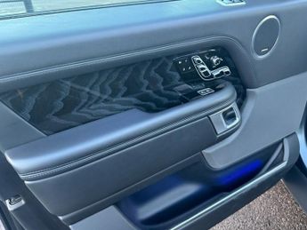 Land Rover Range Rover 5.0 P525 V8 GPF Autobiography SUV 5dr Petrol Auto 4WD Euro 6 (s/