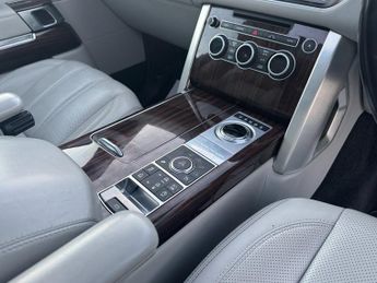 Land Rover Range Rover 5.0 V8 Autobiography SUV 5dr Petrol Auto 4WD Euro 6 (s/s) (510 p